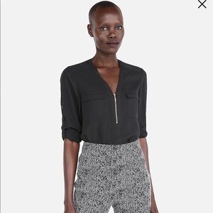 Half zip business casual pocketed top, size medium